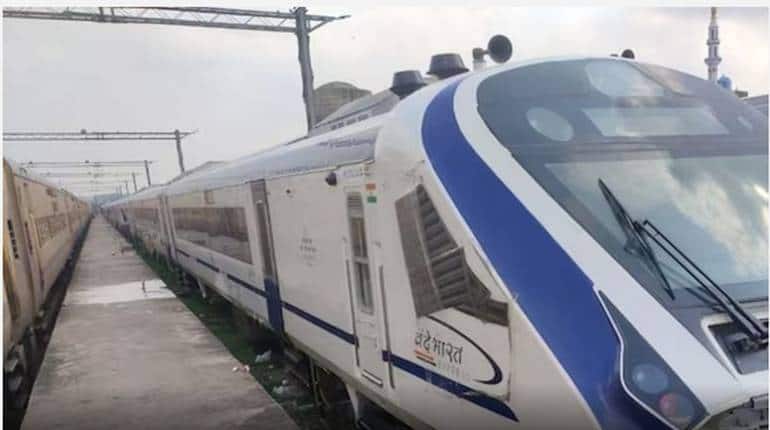 6 घंटा 40 मिनट में पहुंच जाएंगे मैसूर से चेन्नई, किराया होगा सिर्फ ₹ 921, इस तारीख से दक्षिण भारत में दौड़ेगी वंदे भारत ट्रेन