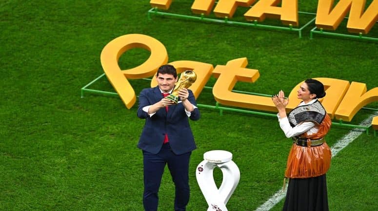 DeepikaPadukone_fifa_1