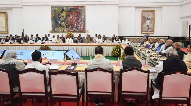 India's G20 Presidency: सर्वदलीय बैठक में विपक्षी नेताओं के साथ ठहाके लगाते दिखे PM मोदी, वायरल हुईं तस्वीरें India's G20 Presidency: सर्वदलीय बैठक में विपक्षी नेताओं के साथ ठहाके लगाते दिखे PM मोदी, वायरल हुईं तस्वीरें