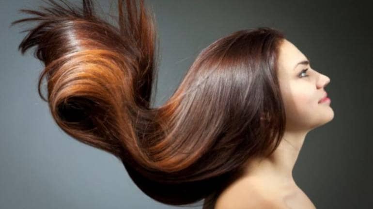 Hair Growth: घर पर बनाएं ऐसे तेल, बाल होंगे घने काले, चमकदार और लंबे - Hair Growth curry leaf oil onion oil Amla oil hair long shiny baal check details | Moneycontrol Hindi Hair Growth: घर पर बनाएं ऐसे तेल, बाल होंगे घने काले, चमकदार और लंबे - Hair Growth curry leaf oil onion oil Amla oil hair long shiny baal check details | Moneycontrol Hindi