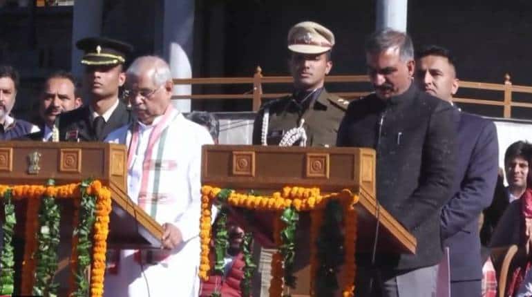 Himachal Pradesh: गांधी परिवार की मौजूदगी में सुखविंदर सिंह सुक्खू ने 15वें मुख्यमंत्री और मुकेश अग्निहोत्री ने उप मुख्यमंत्री पद की शपथ ली