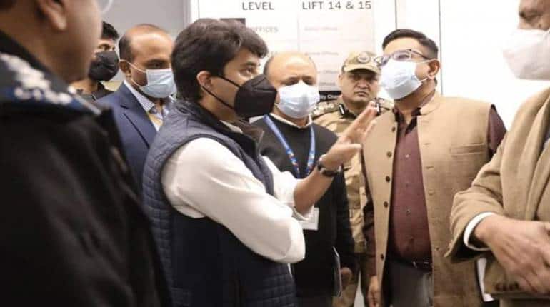 ज्योतिरादित्य सिंधिया ने दिल्ली एयरपोर्ट के टर्मिनल 3 का किया औचक निरीक्षण, भीड़ से निपटने के लिए एयरपोर्ट ने बनाया ये स्पेशल प्लान