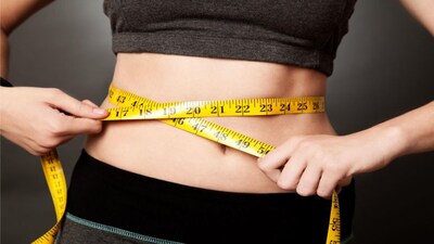 weight loss: फाइबर से भरपूर होने के कारण गाजर पाचन तंत्र को मजबूत बनाती है।