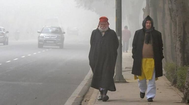 Weather Update: दिल्ली समेत उत्तर भारत में फिर लौट रही कड़क ठंड, 3 डिग्री तक गिर सकता है पारा, जानें अपने शहर में मौसम का हाल Weather Update: दिल्ली समेत उत्तर भारत में फिर लौट रही कड़क ठंड, 3 डिग्री तक गिर सकता है पारा, जानें अपने शहर में मौसम का हाल