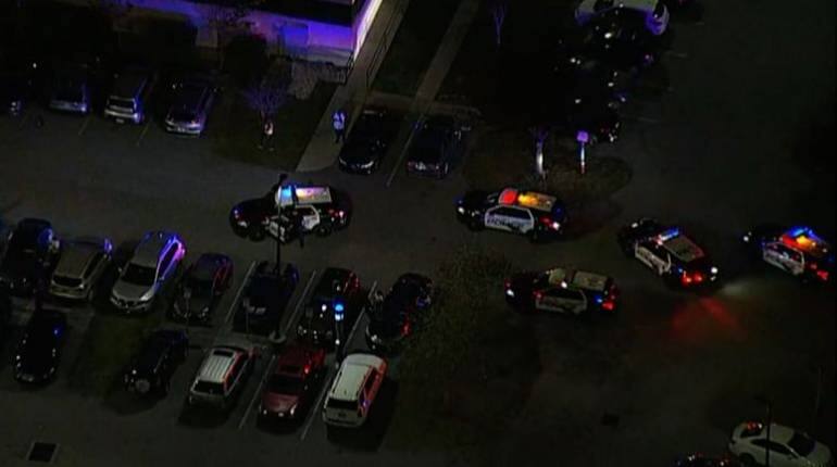 Florida Mass Shooting: अमेरिका के फ्लोरिडा में सामूहिक गोलीबारी में 10 लोग घायल, 2 लोगों की हालत गंभीर