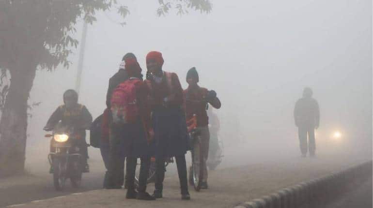 School Closed: प्रचंड ठंड के चलते राजस्थान और यूपी के इन जिलों में स्कूल बंद, जानें- कब से कब तक बंद रहेंगे स्कूल School Closed: प्रचंड ठंड के चलते राजस्थान और यूपी के इन जिलों में स्कूल बंद, जानें- कब से कब तक बंद रहेंगे स्कूल