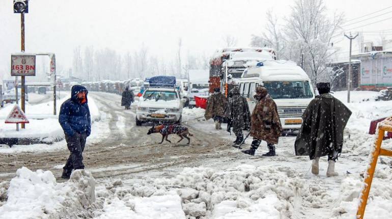 IMD Alert: जम्मू-कश्मीर, हिमाचल और उत्तराखंड में बर्फबारी से जनजीवन अस्त-व्यस्त, इन राज्यों में गरज के साथ बारिश की चेतावनी IMD Alert: जम्मू-कश्मीर, हिमाचल और उत्तराखंड में बर्फबारी से जनजीवन अस्त-व्यस्त, इन राज्यों में गरज के साथ बारिश की चेतावनी
