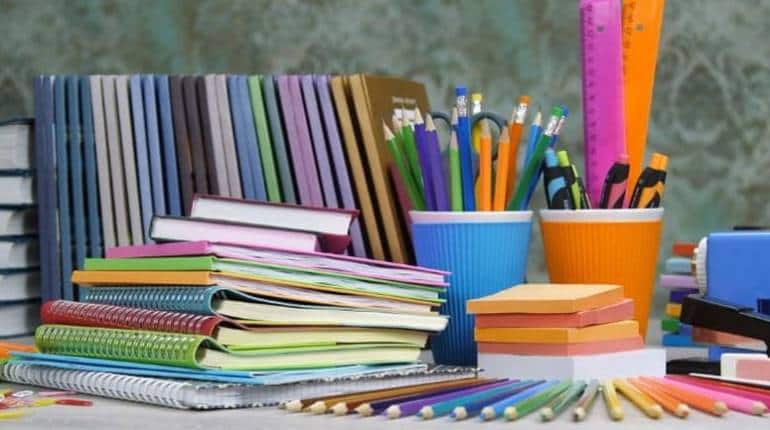 Business Idea: कम पैसे लगाकर शुरू करें स्टेशनरी का बिजनेस, हर महीने होगी बंपर कमाई