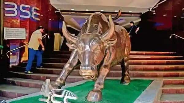 शेयर बाजार में लौटी तेजी, सेंसेक्स 846 अंक उछला; निवेशकों को एक दिन में ₹3 लाख करोड़ का फायदा