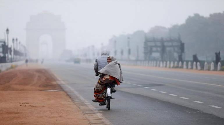 Cold Wave: इन राज्यों में अभी जारी रहेगा सर्दी का सितम, जानें कब मिलेगी कड़ाके की ठंड से राहत Cold Wave: इन राज्यों में अभी जारी रहेगा सर्दी का सितम, जानें कब मिलेगी कड़ाके की ठंड से राहत