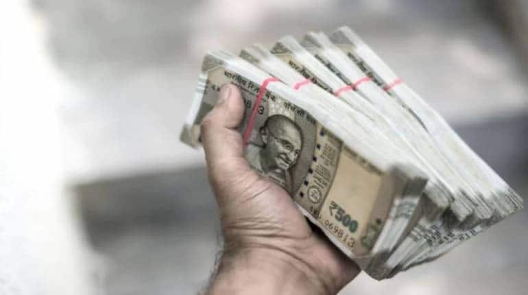 Adani Enterprises FPO: तीसरे दिन एफपीओ को लेकर दिख रहा क्रेज, पूरा भर गया इश्यू, पैसे लगाने का आज आखिरी मौका Adani Enterprises FPO: तीसरे दिन एफपीओ को लेकर दिख रहा क्रेज, पूरा भर गया इश्यू, पैसे लगाने का आज आखिरी मौका