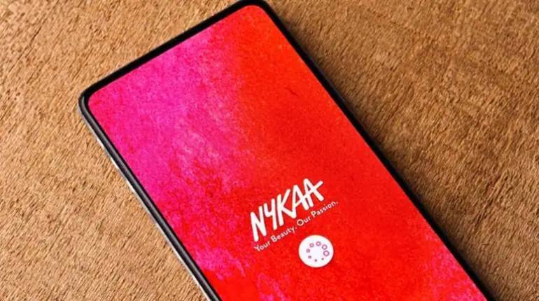 Nykaa Share Price: नहीं थम रही बिकवाली, 5% टूटकर निचले स्तर पर फिसला भाव, लेकिन एक्सपर्ट्स इस कारण गिरावट पर लट्टू – Nykaa share price tumble 20 percent so far in this month slips to record low analysts find valuation palatable