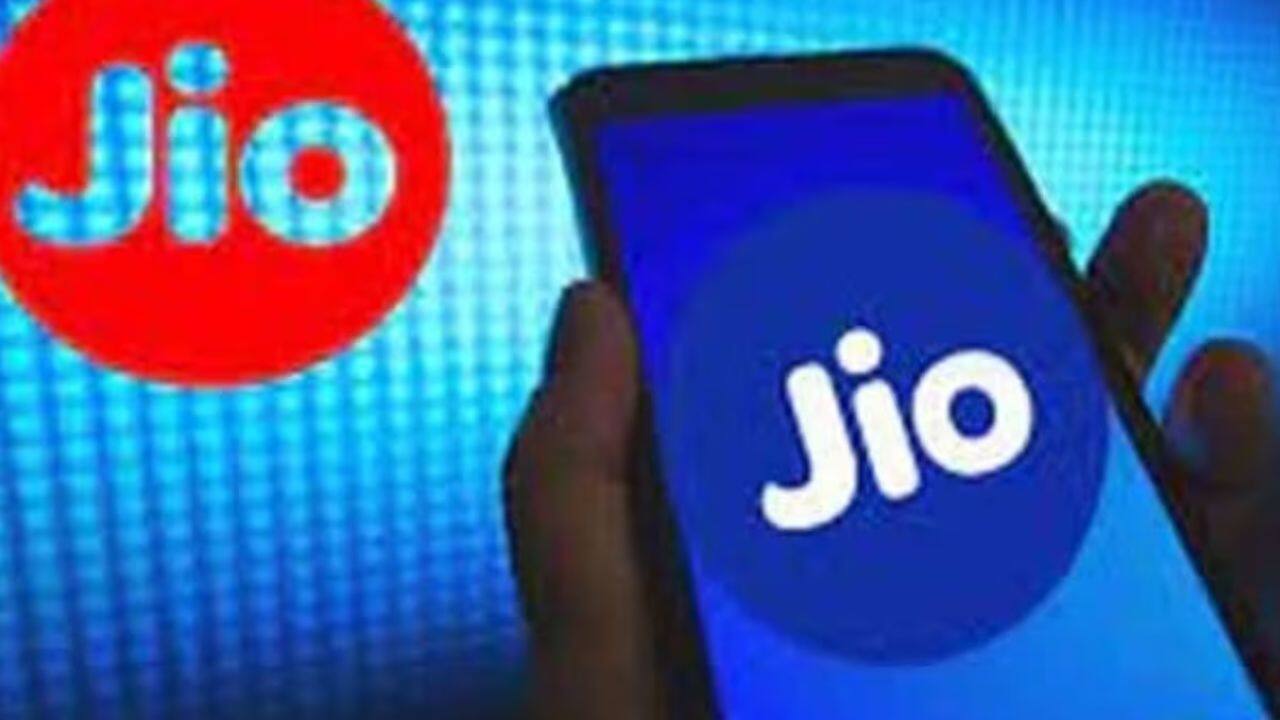 Reliance Jio Plans: जियो ने महंगे किये 19 प्लान, ये है पुरानी और नई रेट लिस्ट Reliance Jio Plans: जियो ने महंगे किये 19 प्लान, ये है पुरानी और नई रेट लिस्ट