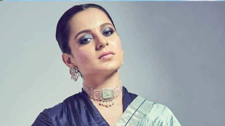 अक्षय कुमार की फिल्म सेल्फी को कंगना ने बताया फ्लॉप फिल्म, अभिनेत्री ने करण जौहर पर उतारा अपना गुस्सा अक्षय कुमार की फिल्म सेल्फी को कंगना ने बताया फ्लॉप फिल्म, अभिनेत्री ने करण जौहर पर उतारा अपना गुस्सा