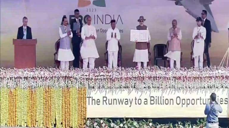 Aero India 2023: आज से एशिया का सबसे बड़ा एयर शो शुरू, पीएम मोदी ने किया उद्घाटन, कहा - यह भारत की ताकत है Aero India 2023: आज से एशिया का सबसे बड़ा एयर शो शुरू, पीएम मोदी ने किया उद्घाटन, कहा - यह भारत की ताकत है