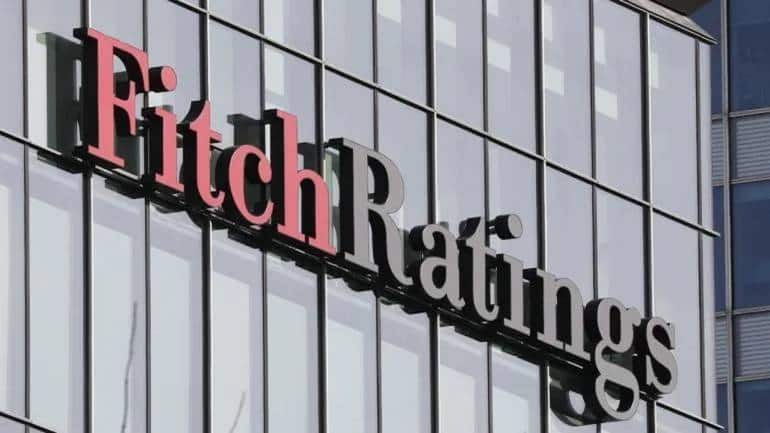 अगले वित्त वर्ष में बैंकों के मार्जिन पर रहेगा जबाव, Fitch Ratings ने बताई ये वजहें