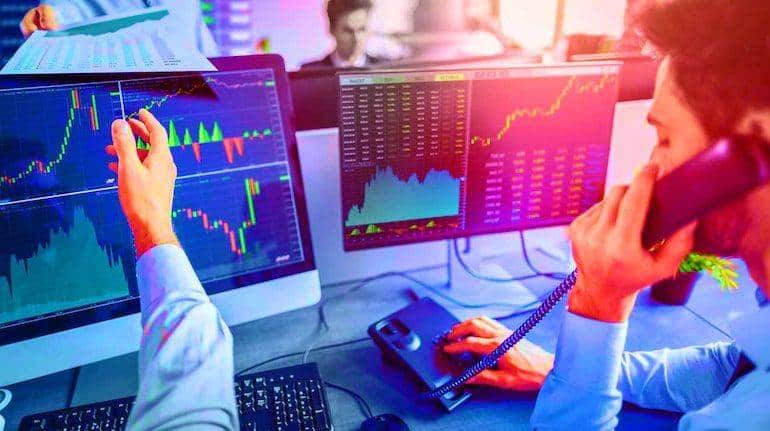 Top trading ideas: सुस्त बाजार में भी ये शेयर 3-4 हफ्तों में ही बदल सकते हैं आपकी किस्मत, न चूके नजर Top trading ideas: सुस्त बाजार में भी ये शेयर 3-4 हफ्तों में ही बदल सकते हैं आपकी किस्मत, न चूके नजर