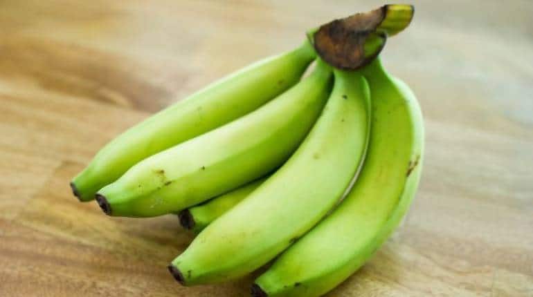 डायबिटीज के मरीजों के लिए कच्चे केले हैं फायदेमंद, ऐसे करें सेवन