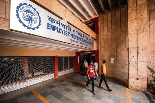 EPFO: क्या 8% से कम हो सकती है EPF पर मिलने वाली ब्याज दर? ईपीएफओ बोर्ड की आज की मीटिंग में होगा तय – EPFO epf Interest Rate might be below 8 percent Rate of interest ROI EPFO board meeting today to decide