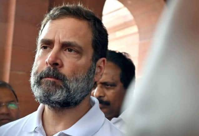 राहुल गांधी क्या 8 साल तक नहीं लड़ पाएंगे चुनाव? मानहानि मामले में दो साल की सजा के बाद गई सांसदी, जानें क्या कहता है नियम राहुल गांधी क्या 8 साल तक नहीं लड़ पाएंगे चुनाव? मानहानि मामले में दो साल की सजा के बाद गई सांसदी, जानें क्या कहता है नियम