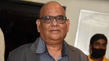 सतीश कौशिक ने एक्टिंग के अलावा डायरेक्शन में भी आजमाया था हाथ, किया था 'तेरे नाम' सहित इन फेमस फिल्मों का निर्देशन