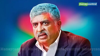 नीलेकणी के अनुसार,दशकों पुरानी टेक्नोलॉजीअब AI अपनाने में एक बड़ी रुकावट बन गई है। पुराने सिस्टम का मॉडर्नाइज़ेशन अब और नहीं टाला जा सकता