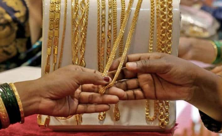 Gold Price: 10 ग्राम सोने के भाव में आई तेजी, जानिये आज क्या रहा 24 से 18 कैरेट गोल्ड का रेट – Gold silver Price increase latest 10 gram gold rate in sarafa bazar jewellers rate in delhi mumbai surat haridwar