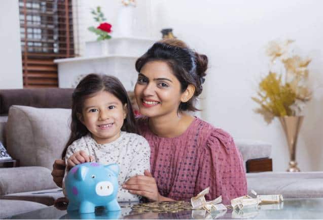 Sukanya Samriddhi Yojana: सरकारी मदद से 21 साल की उम्र में बेटी को बनाएं लखपति, फटाफट उठाएं फायदा