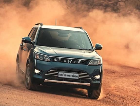 Mahindra ने बढ़ाए XUV300 के दाम, 67600 रुपये तक महंगी हुई एसयूवी, चेक करें नई प्राइस लिस्ट Mahindra ने बढ़ाए XUV300 के दाम, 67600 रुपये तक महंगी हुई एसयूवी, चेक करें नई प्राइस लिस्ट