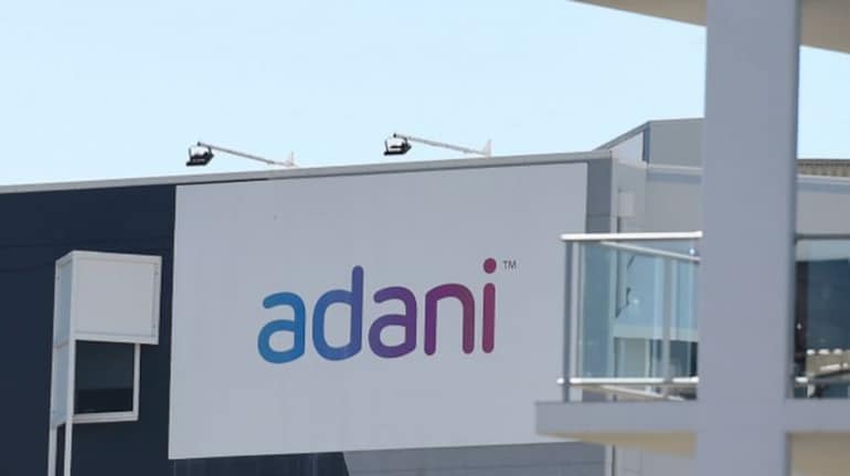 Adani Group Shares: अदाणी ग्रुप के शेयरों में गिरावट जारी, 10 में से 9  कंपनियों का टूटा भाव, जानें डिटेल - Adani Group Shares continue to fall 9  out of 10 companies