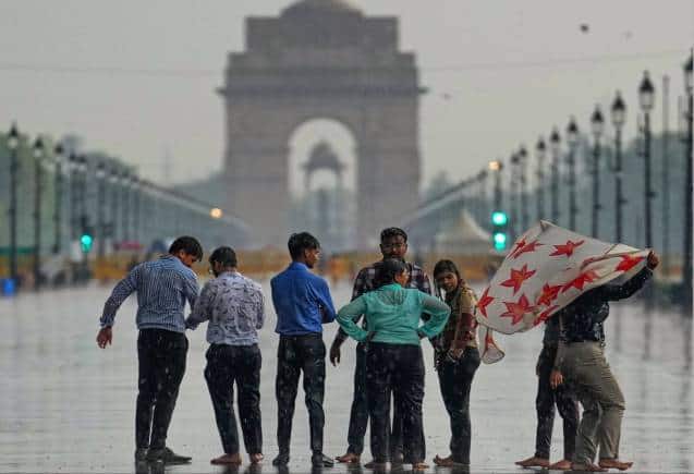 Delhi Rain Updates: दिल्ली वालों को गर्मी से मिलेगी और राहत, 29 मई को बरस सकती हैं बूंदें