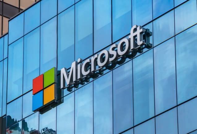 Apple को पछाड़ कर दुनिया की नंबर वन कंपनी बनी Microsoft, कंपनी को मिल रहा जेनेरेटिव AI का फायदा