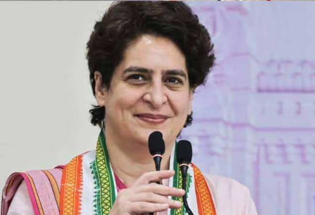 प्रियंका गांधी ने किया छत्तीसगढ़ का दौरा, महिलाओं के साथ सुवा नृत्य में लिया हिस्सा