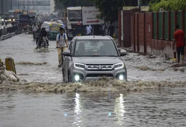 Rain Alert: दिल्ली और बेंगलुरु में होगी मूसलाधार बारिश, IMD ने जारी किया येलो अलर्ट Rain Alert: दिल्ली और बेंगलुरु में होगी मूसलाधार बारिश, IMD ने जारी किया येलो अलर्ट