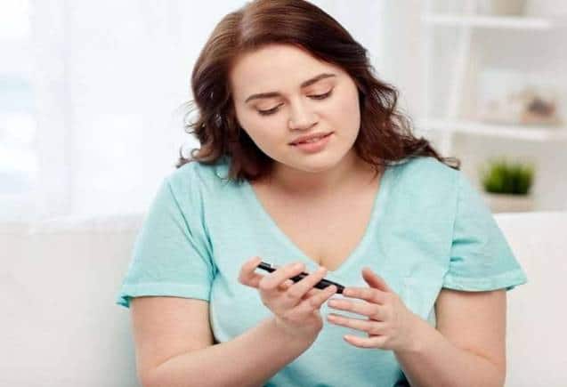 Diabetes: घातक है ब्लड शुगर का 300 के पार जाना? डायबिटीज पर रखें काबू, करें ये उपाय