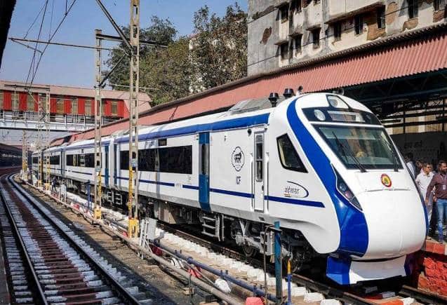 Vande Bharat Train: खजुराहो जाना हो गया बेहद आसान, जल्द दौड़ेगी वंदे भारत ट्रेन, जानिए रूट