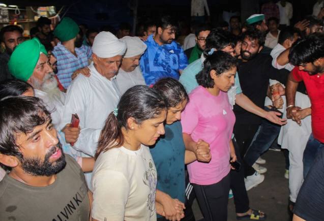 Wrestlers Protest: हरिद्वार पहुंचे किसान नेता नरेश टिकैत, पहलवानों को गंगा में मेडल बहाने से रोका, पांच दिन का समय मांगा