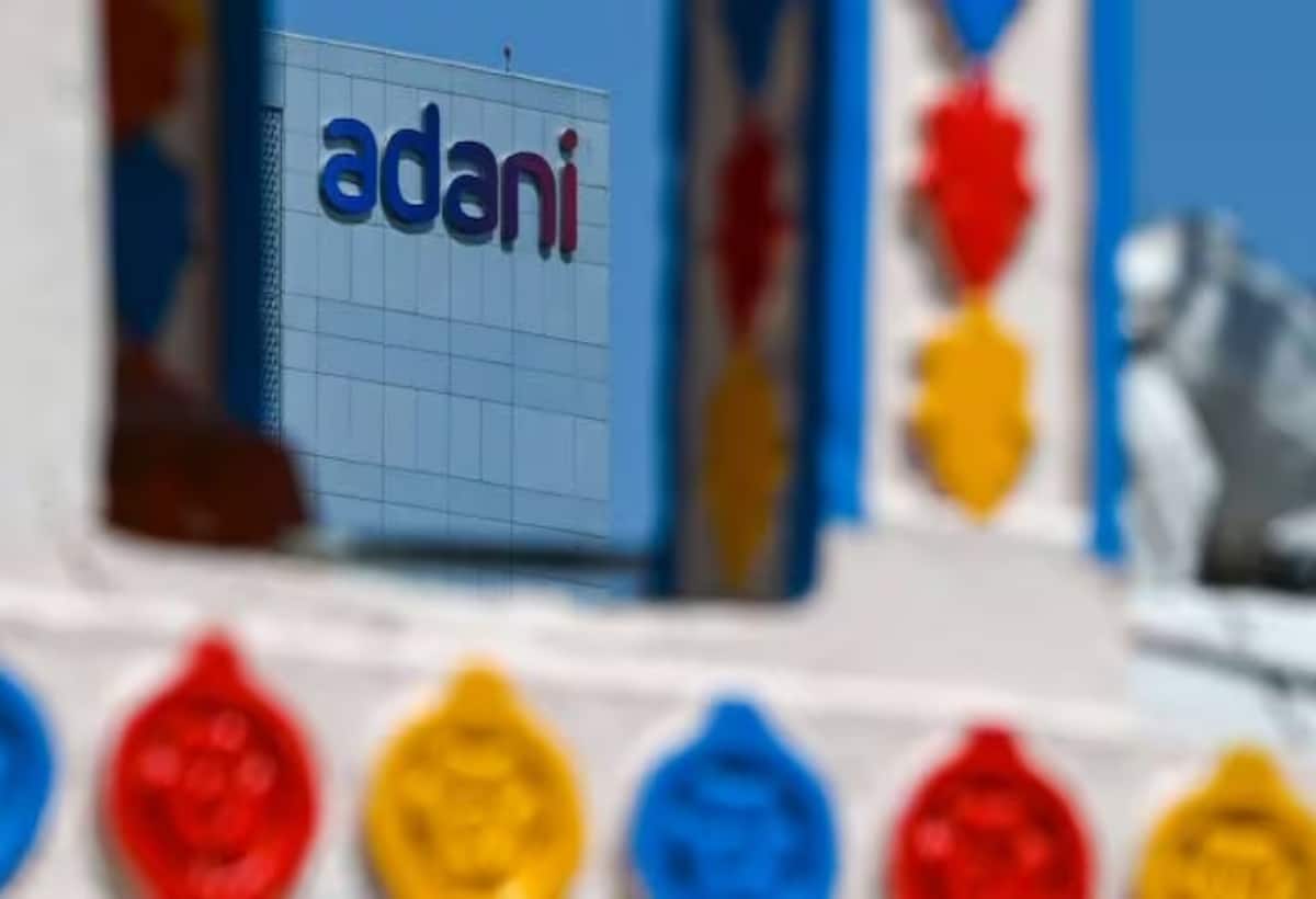 Negative response on 21 thousand crore funding plan, only one stock of Adani  Group is green today - Adani Group news shares red after two companies  announce Rupees 21000 crore fundraising plan