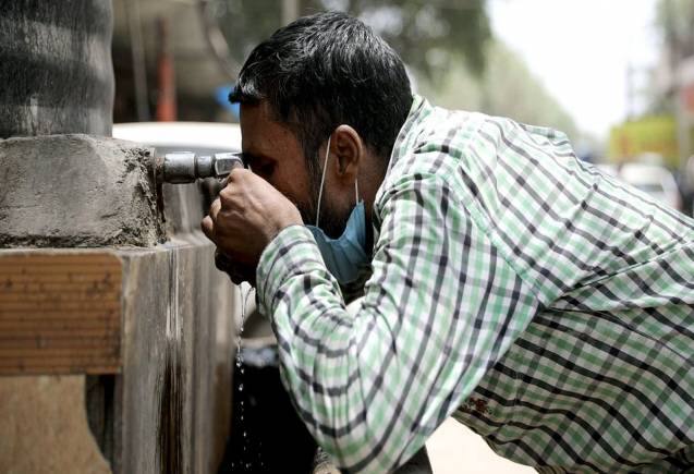 चिलचिलाती गर्मी से दिल्लीवालों को मिलेगी राहत! आज इन राज्यों में होगी झमाझम बारिश, जानें आपके राज्य में कैसा रहेगा मौसम चिलचिलाती गर्मी से दिल्लीवालों को मिलेगी राहत! आज इन राज्यों में होगी झमाझम बारिश, जानें आपके राज्य में कैसा रहेगा मौसम