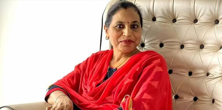 गृहणी ने घी के बिजनेस से कमाएं 20 लाख, मिलिए कमलजीत कौर से जिन्होंने छोटी शुरुआत से खड़ा किया बड़ा बिजनेस गृहणी ने घी के बिजनेस से कमाएं 20 लाख, मिलिए कमलजीत कौर से जिन्होंने छोटी शुरुआत से खड़ा किया बड़ा बिजनेस