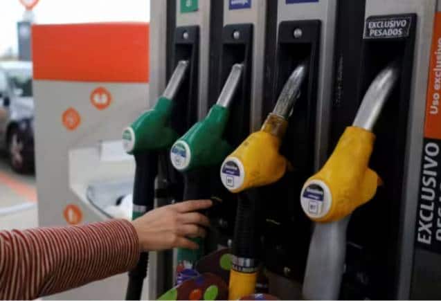 Petrol Price today: यूपी और झारखंड में तेल की कीमतों में दिखी गिरावट, मध्य प्रदेश में बढ़े दाम, देखिए अपडेटेड लिस्ट