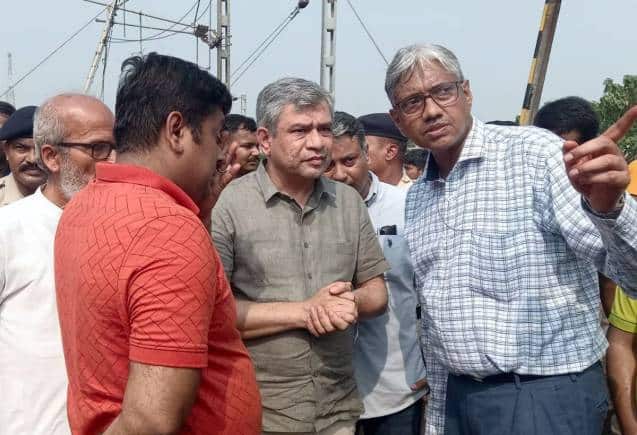 Coromandel Train Accident: रेल मंत्री अश्विनी वैष्णव का बड़ा बयान, बताई हादसे की वजह, बोले हो गई जिम्मेदार लोगों की पहचान Coromandel Train Accident: रेल मंत्री अश्विनी वैष्णव का बड़ा बयान, बताई हादसे की वजह, बोले हो गई जिम्मेदार लोगों की पहचान