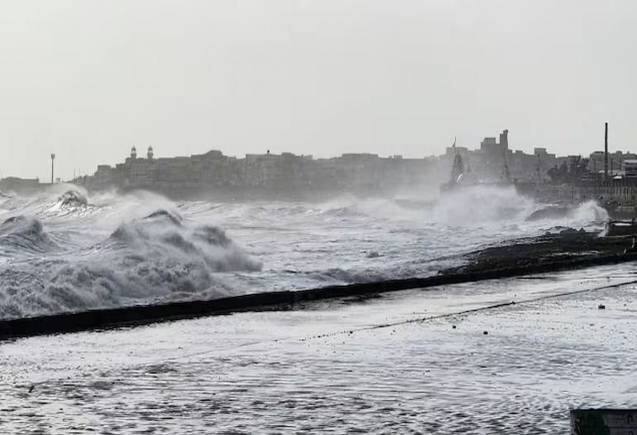 Cyclone Biparjoy: गुजरात में आई तबाही, कई गांव अंधेरे में डूबे, अब राजस्थान की ओर बढ़ा महातूफान Cyclone Biparjoy: गुजरात में आई तबाही, कई गांव अंधेरे में डूबे, अब राजस्थान की ओर बढ़ा महातूफान