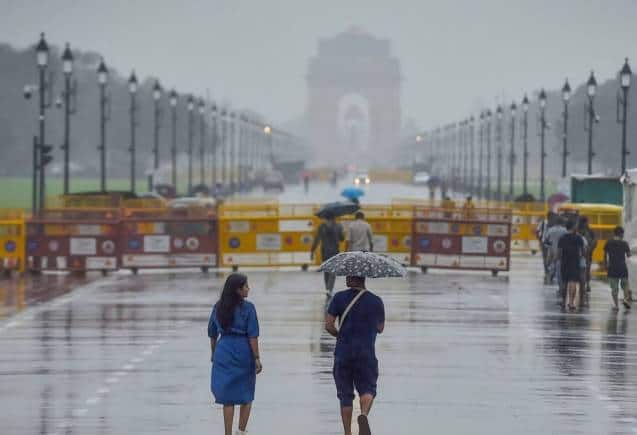 रविवार को बारिश के साथ हुई दिल्ली वालों के दिन की शुरुआत, देश के इन इलाकों में भी सुहाना बना रहेगा मौसम रविवार को बारिश के साथ हुई दिल्ली वालों के दिन की शुरुआत, देश के इन इलाकों में भी सुहाना बना रहेगा मौसम