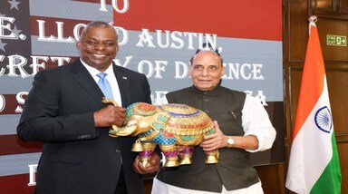 Lloyd Austin in India: अमेरिकी रक्षा मंत्री लॉयड ऑस्टिन ने भारत के अपने समकक्ष राजनाथ सिंह के साथ व्यापक चर्चा के बाद सोमवार को कहा कि भारत और अमेरिका ने रक्षा औद्योगिक सहयोग के लिए एक महत्वाकांक्षी रूपरेखा तैयार करने का फैसला किया है।