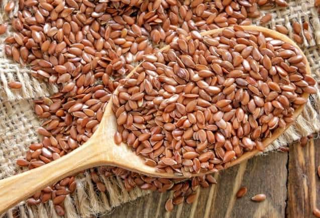 Diabetes: अलसी के दानों-दानों से खत्म होगा ब्लड शुगर, जानिए कैसे करें सेवन