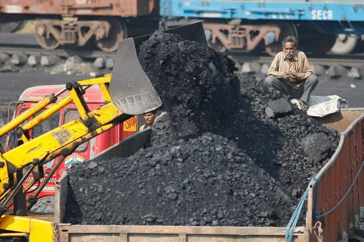 FY25 के पहले सात माह में कोयला आयात 4% बढ़ा, 16.24 करोड़ टन पर पहुंचा