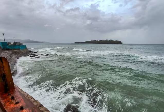 Cyclone Biparjoy: चक्रवात बिपरजोय बनेगा और खतरनाक, इन राज्यों में होगी भारी बारिश, IMD ने जारी किया अलर्ट Cyclone Biparjoy: चक्रवात बिपरजोय बनेगा और खतरनाक, इन राज्यों में होगी भारी बारिश, IMD ने जारी किया अलर्ट