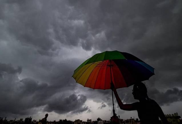 Monsoon Updates: मानसून ने केरल में दी दस्तक, एक हफ्ते की हुई देरी, IMD ने बताया आगे कैसा रहेगा मौसम Monsoon Updates: मानसून ने केरल में दी दस्तक, एक हफ्ते की हुई देरी, IMD ने बताया आगे कैसा रहेगा मौसम