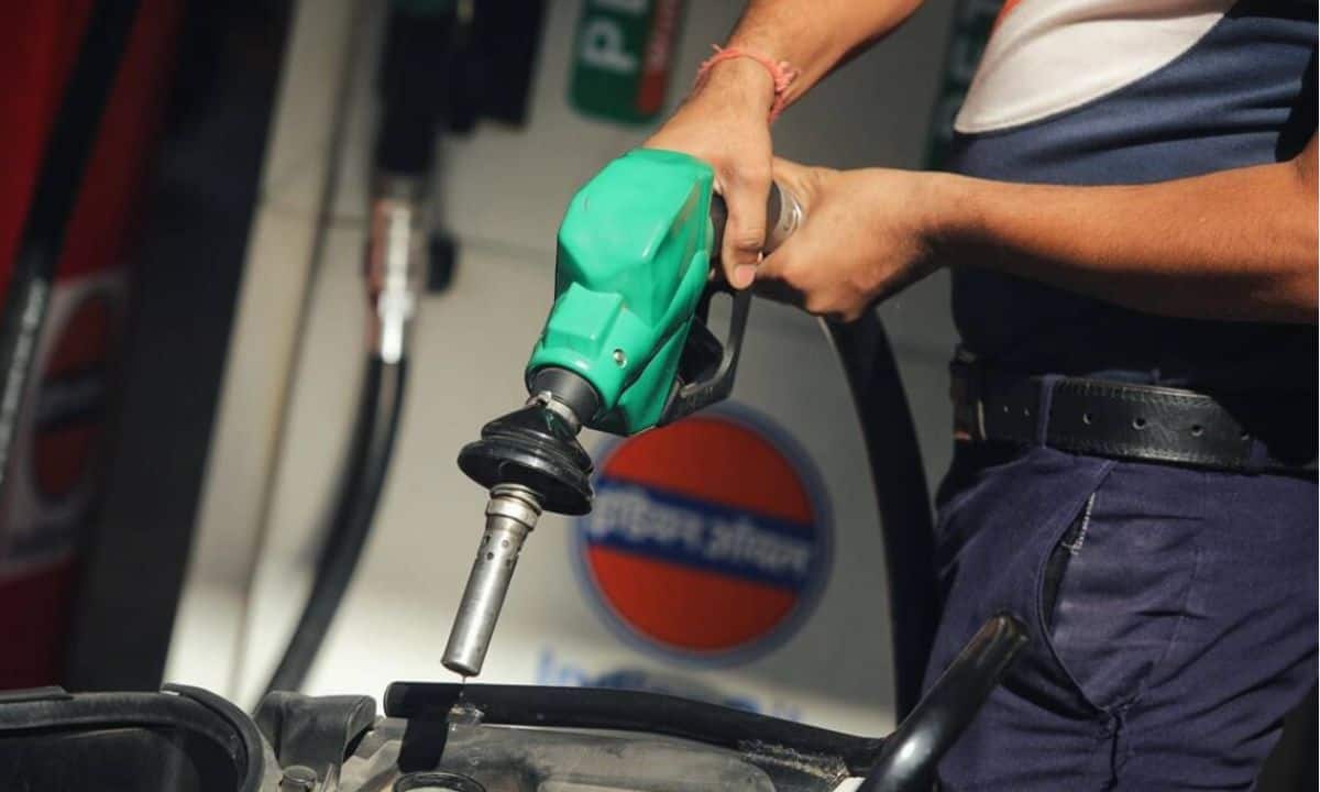 Petrol Diesel Price: कर्नाटक सरकार ने पेट्रोल-डीजल के दाम में 3 रुपये बढ़ाए, क्या आपके शहर में भी बढ़ गए दाम?